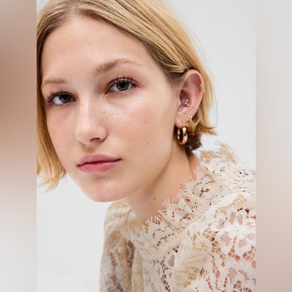 NWT - Gap Puff Sleeve Ruffle Neck Lace Top in Chino Beige - Size L - Picture 5 of 5